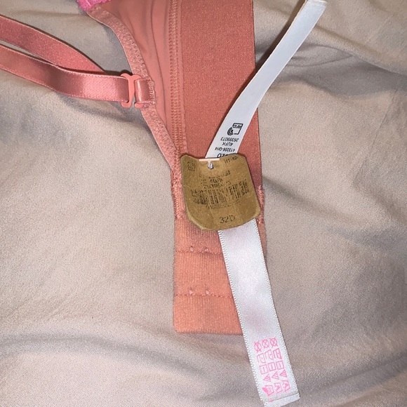 New Victoria’s Secret PINK bra - Picture 4 of 5